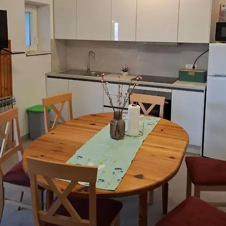 Marita - Two Bedroom Lejlighed