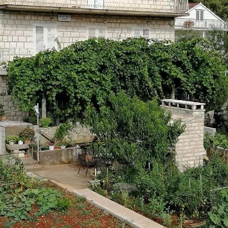 Marita - Two Bedroom Korcula Town